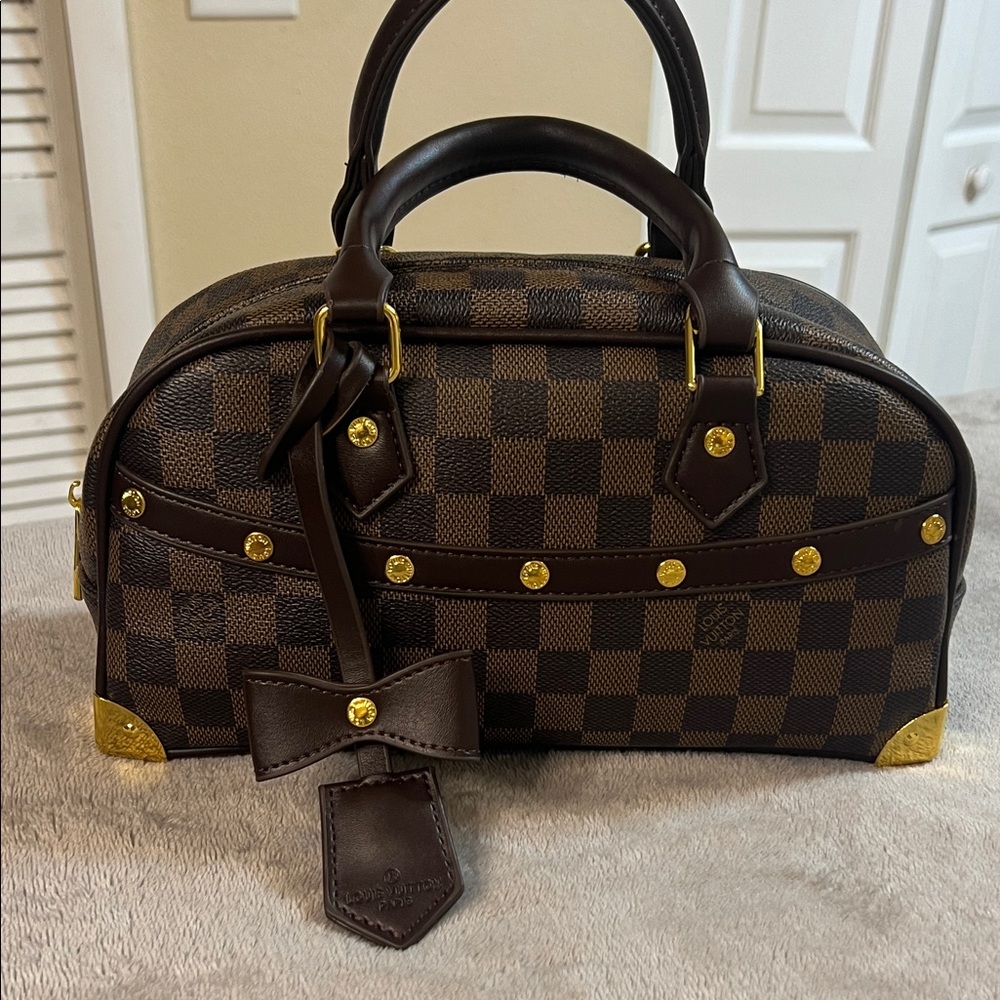 Medium size brown bag